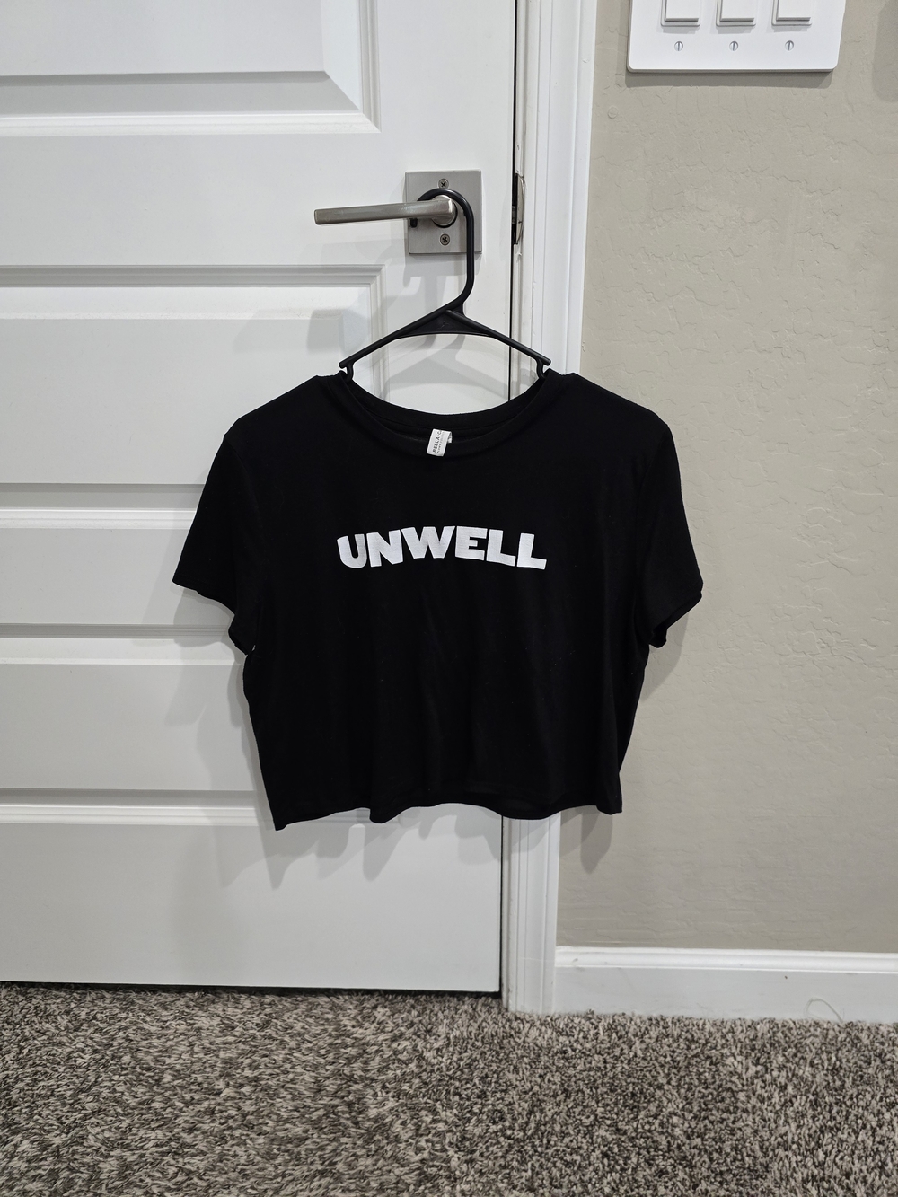 Black 'UNWELL' Graphic Cropped Tee - Women's Casual Top